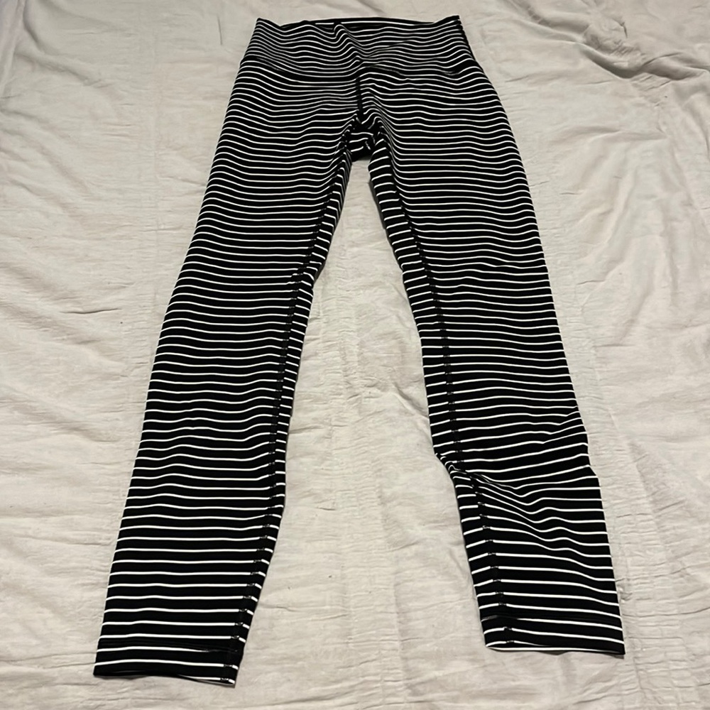 Lululemon Wunder Under luxtreme 25” size 4